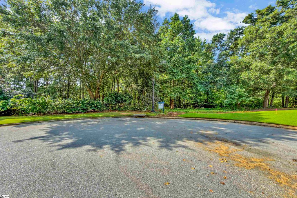 6 Peters Creek Court, Simpsonville, SC 29681