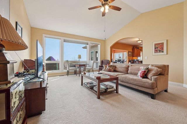 320 S Boulder Ridge DRIVE, Lake Geneva, WI 53147