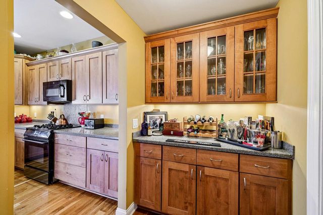 320 S Boulder Ridge DRIVE, Lake Geneva, WI 53147