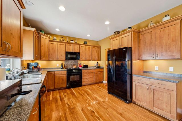 320 S Boulder Ridge DRIVE, Lake Geneva, WI 53147