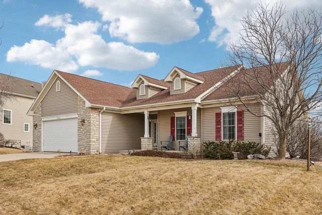 320 S Boulder Ridge DRIVE, Lake Geneva, WI 53147