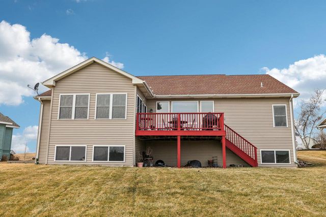 320 S Boulder Ridge DRIVE, Lake Geneva, WI 53147