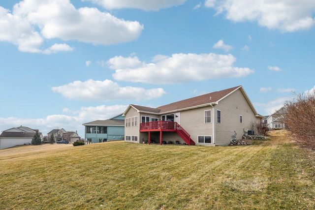 320 S Boulder Ridge DRIVE, Lake Geneva, WI 53147