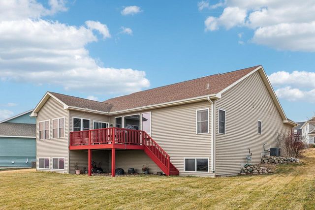 320 S Boulder Ridge DRIVE, Lake Geneva, WI 53147