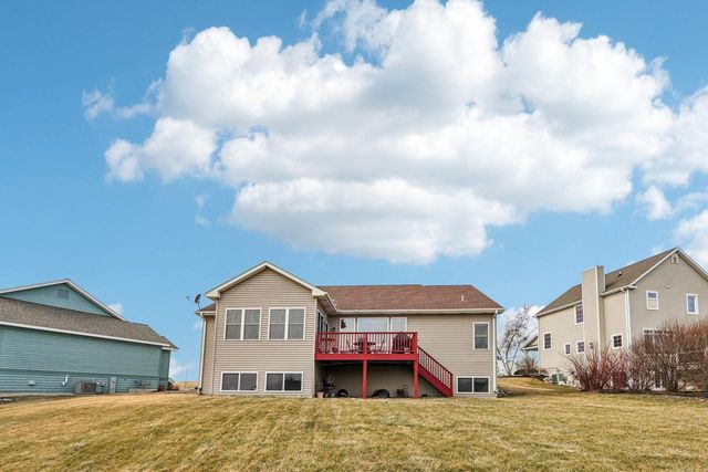 320 S Boulder Ridge DRIVE, Lake Geneva, WI 53147