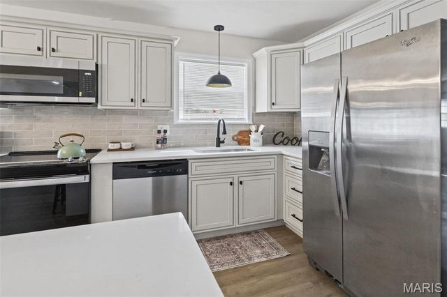 73 Bedford Drive, Belleville, IL 62226