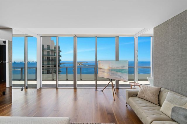1300 Brickell Bay Dr 4401, Miami, FL 33131
