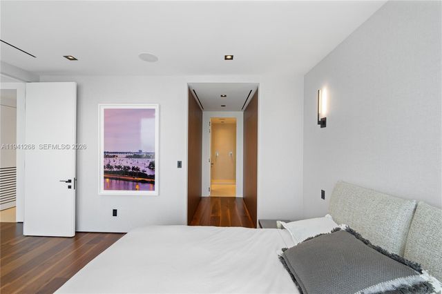 1300 Brickell Bay Dr 4401, Miami, FL 33131