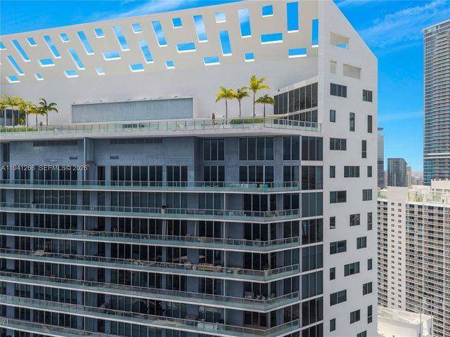 1300 Brickell Bay Dr 4401, Miami, FL 33131