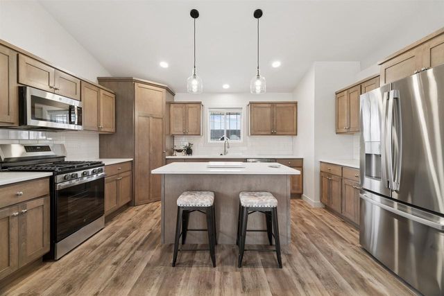 W7032 JACLYN LANE, Greenville, WI 54942