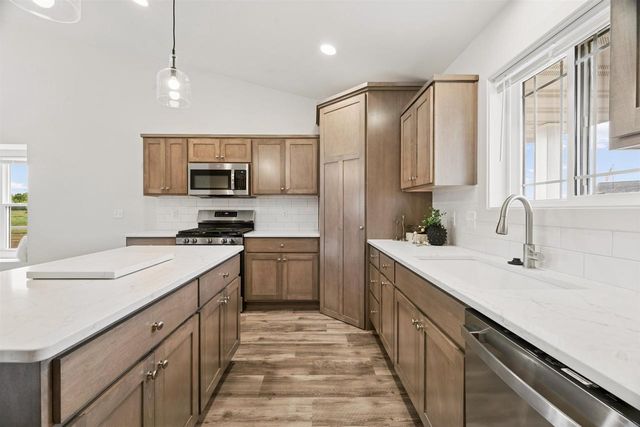 W7032 JACLYN LANE, Greenville, WI 54942