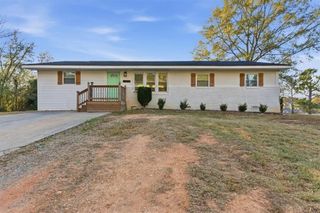 121 Ripley Avenue, Adairsville, GA 30103