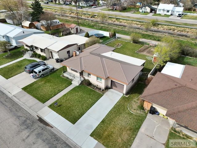 735 E 15th Street, Idaho Falls, ID 83404