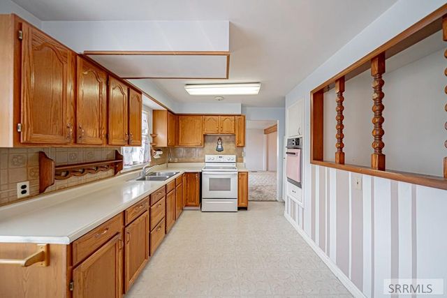 735 E 15th Street, Idaho Falls, ID 83404