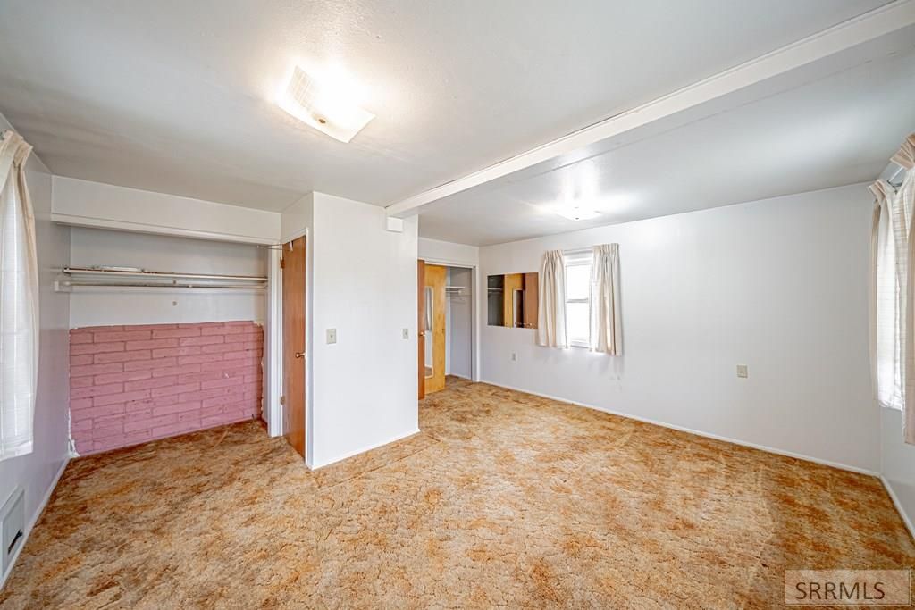 Image 13 of property listing at 735 E 15th Street, Idaho Falls, ID 83404