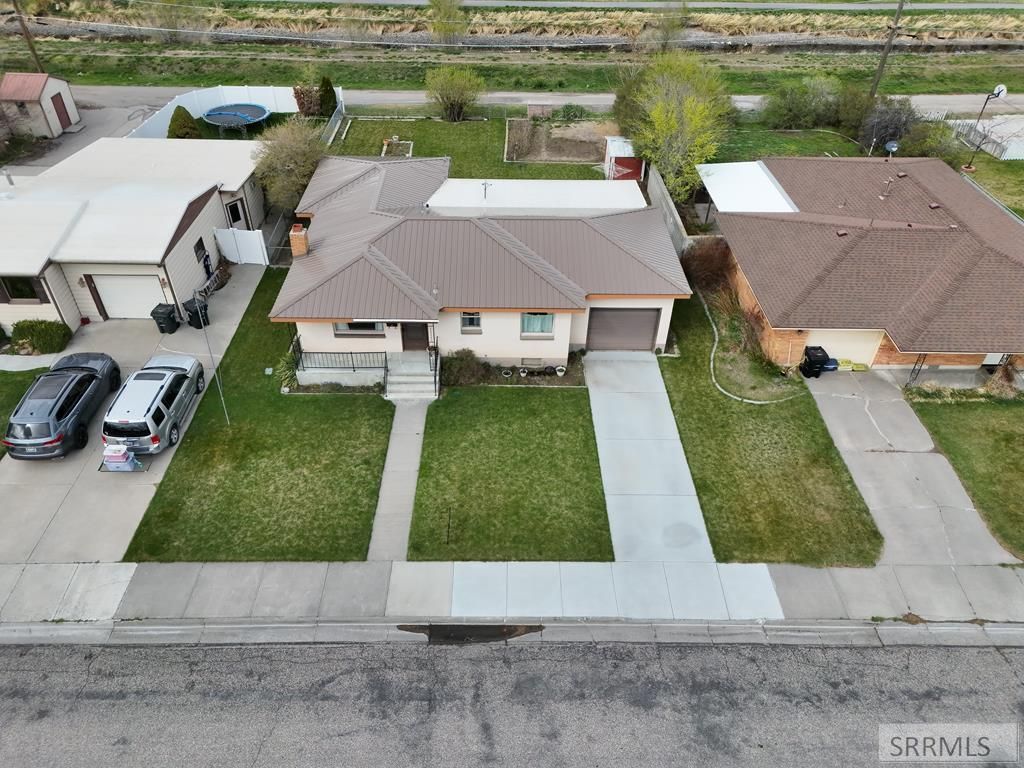 Image 2 of property listing at 735 E 15th Street, Idaho Falls, ID 83404