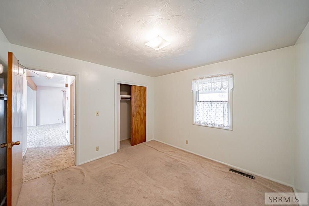 Image 20 of property listing at 735 E 15th Street, Idaho Falls, ID 83404
