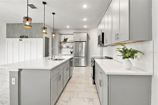 5706 MEZZANA RUN, Palmetto, FL 34221