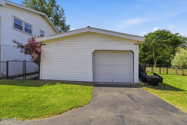 112 Route 236, Halfmoon, NY 12065