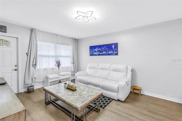 3723 59TH STREET N 6, St Petersburg, FL 33710