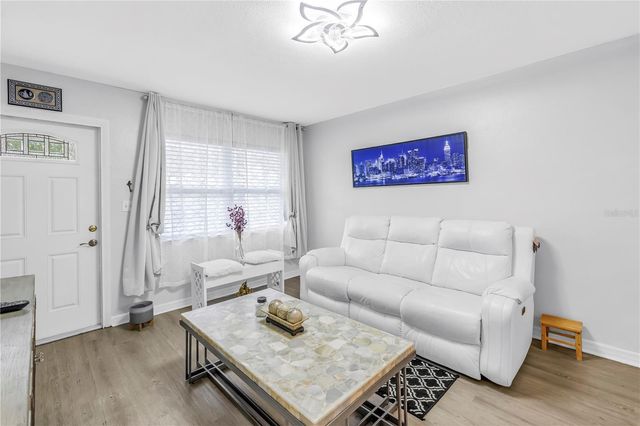 3723 59TH STREET N 6, St Petersburg, FL 33710