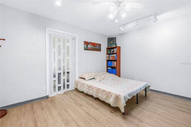 3723 59TH STREET N 6, St Petersburg, FL 33710