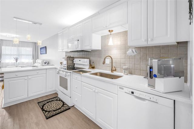 3723 59TH STREET N 6, St Petersburg, FL 33710