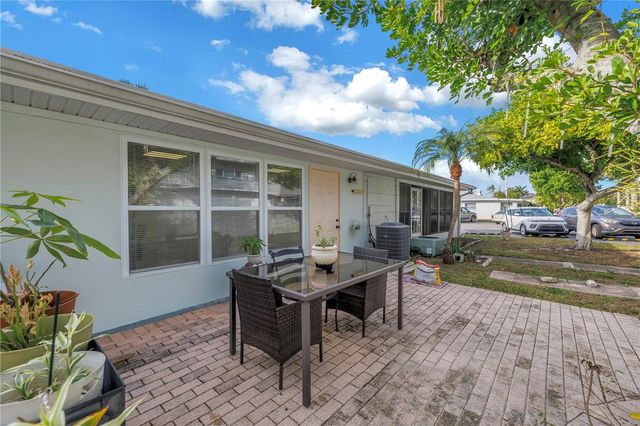 3723 59TH STREET N 6, St Petersburg, FL 33710