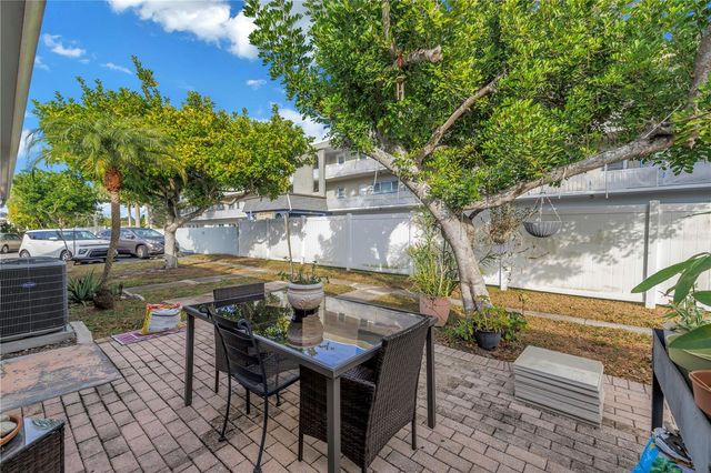 3723 59TH STREET N 6, St Petersburg, FL 33710