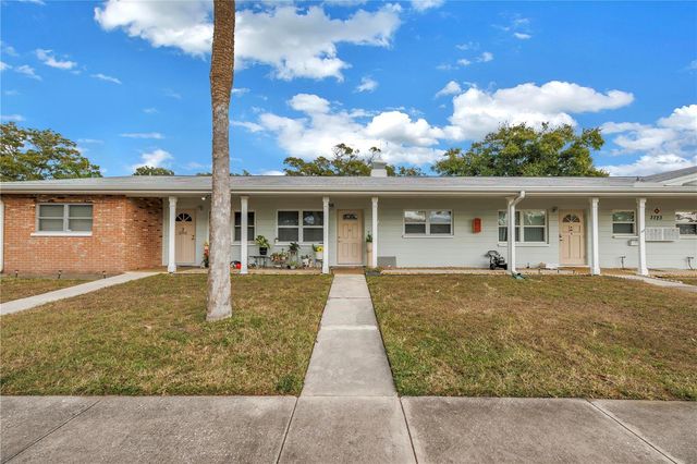 3723 59TH STREET N 6, St Petersburg, FL 33710