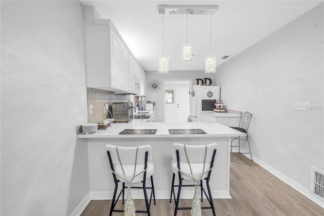 3723 59TH STREET N 6, St Petersburg, FL 33710