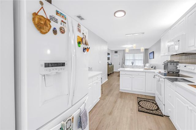 3723 59TH STREET N 6, St Petersburg, FL 33710