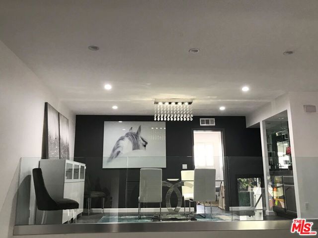 18210 Oxnard Street 141, Tarzana (los Angeles), CA 91356