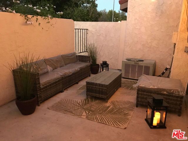 18210 Oxnard Street 141, Tarzana (los Angeles), CA 91356