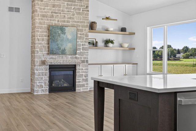 1609 TORCHWOOD TRAIL, De Pere, WI 54115