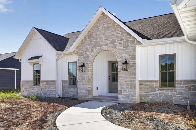 1609 TORCHWOOD TRAIL, De Pere, WI 54115