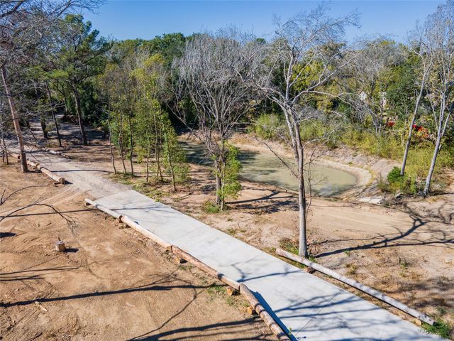225 Foster Street, Alvin, TX 77511