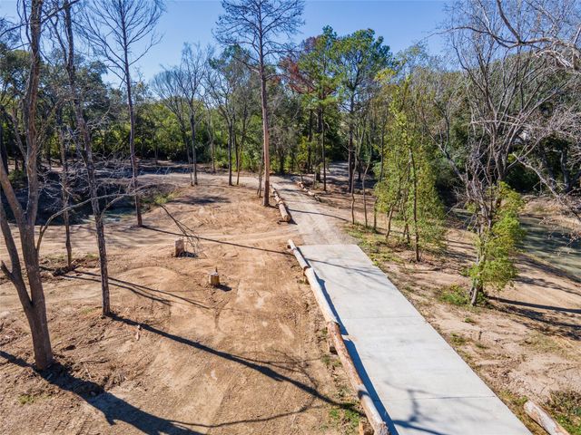 225 Foster Street, Alvin, TX 77511