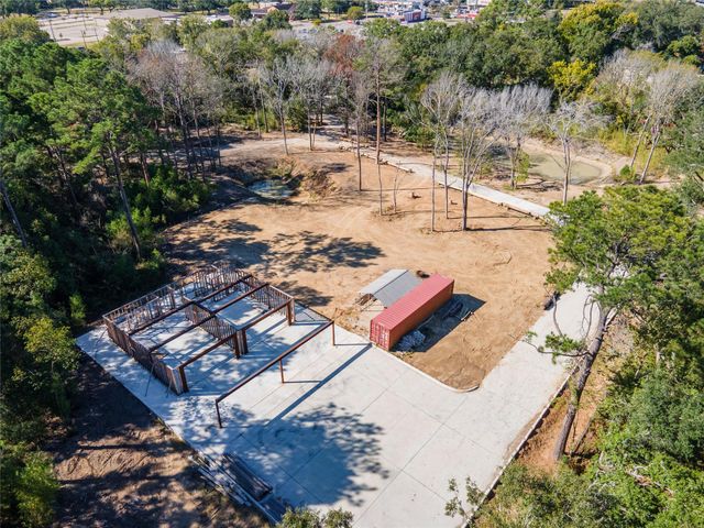 225 Foster Street, Alvin, TX 77511