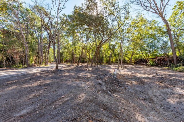 225 Foster Street, Alvin, TX 77511