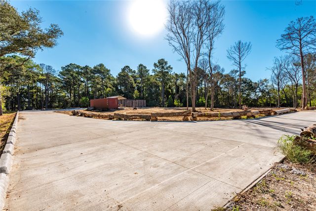225 Foster Street, Alvin, TX 77511
