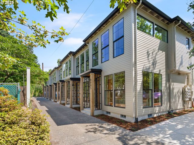 Ne Ainsworth St, Portland, OR 97211