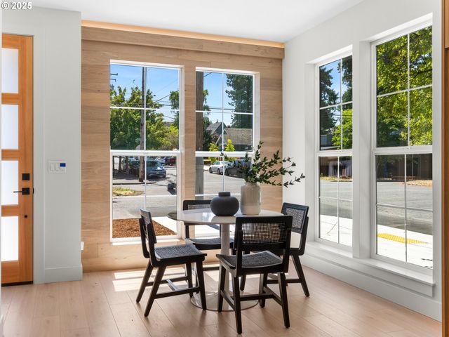 Ne Ainsworth St, Portland, OR 97211