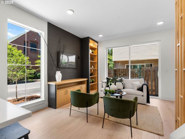 Ne Ainsworth St, Portland, OR 97211