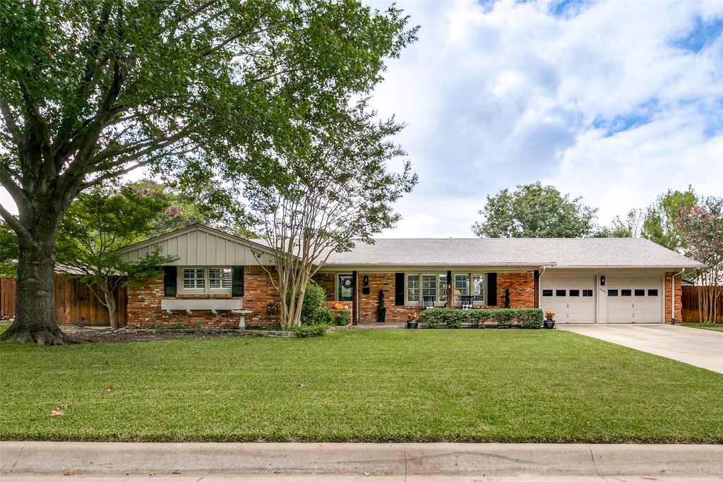 4309 Selkirk Drive W, Fort Worth, TX 76109 — exterior