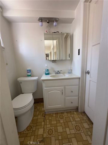 11816 Mitla, Downey, CA 90241