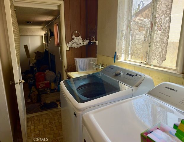 11816 Mitla, Downey, CA 90241