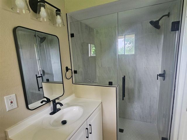 5907 Shady Crest Trail, Dallas, TX 75241