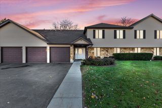1518 Harbour Court A1, Schaumburg, IL 60193