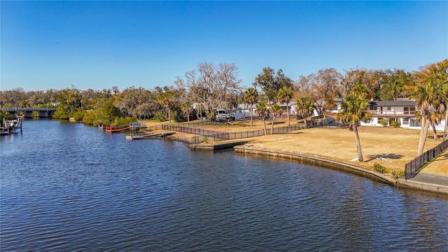 6108 OAK RIDGE AVENUE, New Port Richey, FL 34653